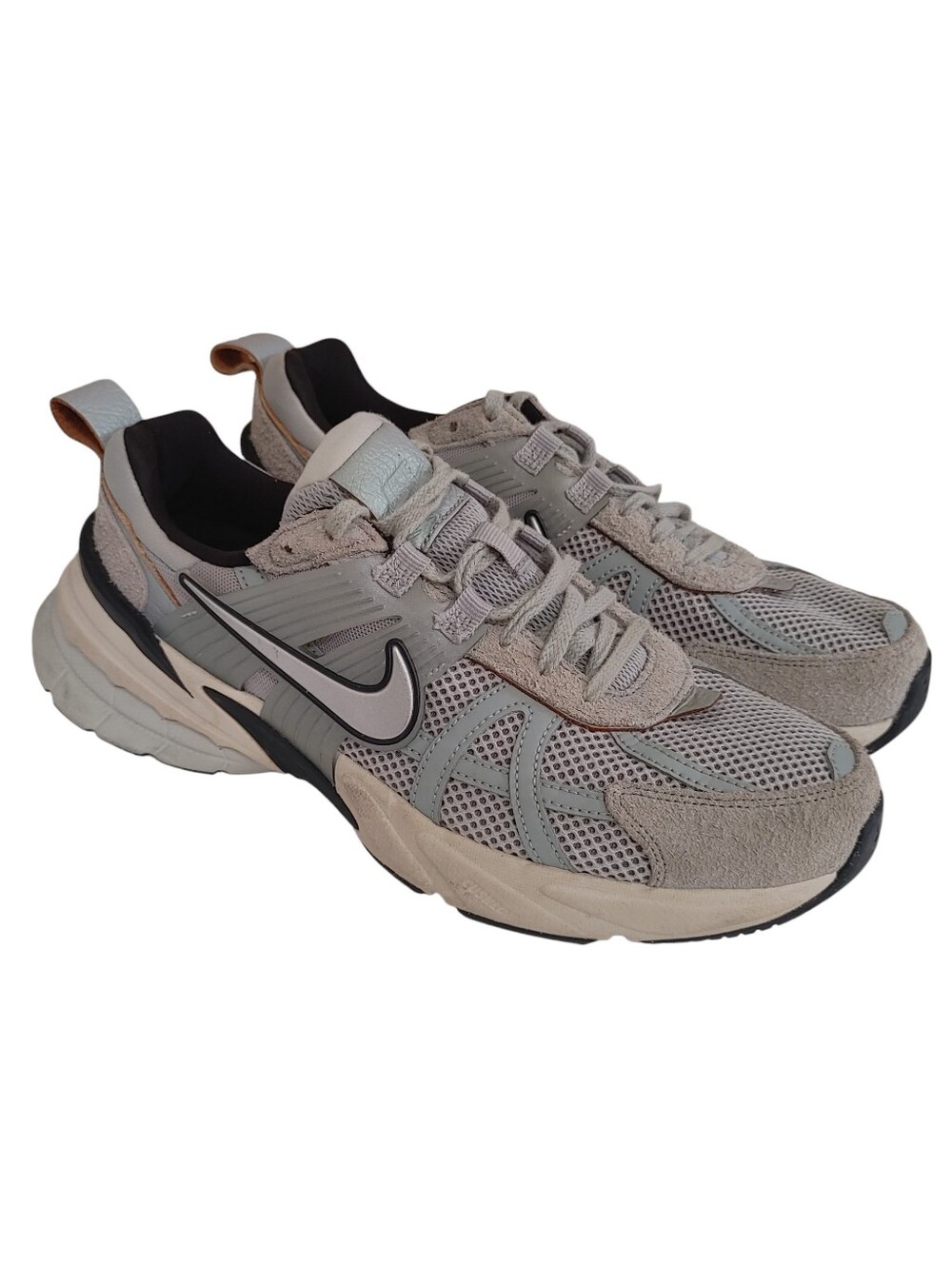 Nike V2K Run Women's Size 10 Gray Sneakers Shoes FN6703-003